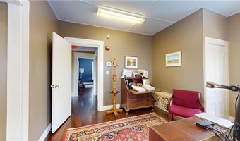 460 E Main Rd, Middletown, RI 02842
