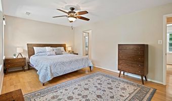 9220 BURNETTA Dr, Annandale, VA 22003