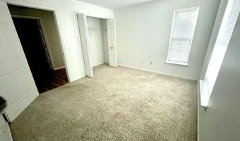 2782 S Knightsbridge Cir, Ann Arbor, MI 48105