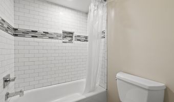 3735 Tremont Ln, Ann Arbor, MI 48105