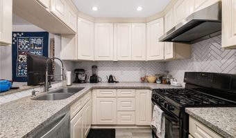 2625 W Cameron Ct, Anaheim, CA 92801