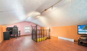 11 Lyman Ave, North Providence, RI 02911