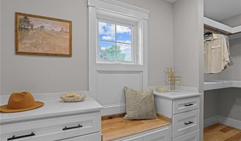 5 Lillis Ave, Barrington, RI 02806
