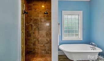 611 E 37th St, Charlotte, NC 28205