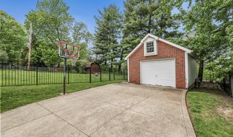 705 Overlook Dr, Alliance, OH 44601