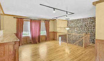 6 Westchester Dr, Albany, NY 12205