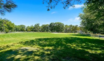 81 Elm St, Beachwood, NJ 08722