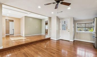 7714 ARLEN St, Annandale, VA 22003