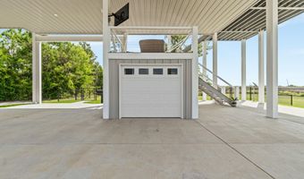 5004 Oak St, Bay St. Louis, MS 39520