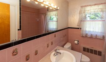 234 Airline Rd, Clinton, CT 06413