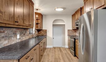 19250 Hill St, Anderson, CA 96007