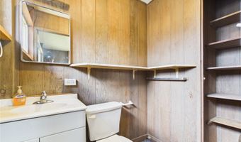 1261 Ulupii St, Kailua, HI 96734