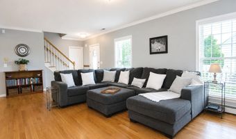 4 Rockledge Ln, Canton, CT 06019
