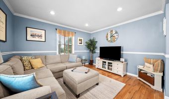 153 S Bayview Ave, Amityville, NY 11701