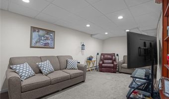 65 Albion Rd, Cumberland, RI 02864