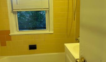 2633 30TH St SE 2, Washington, DC 20020