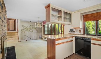 1 Rocky Crest Rd, Cumberland, RI 02864