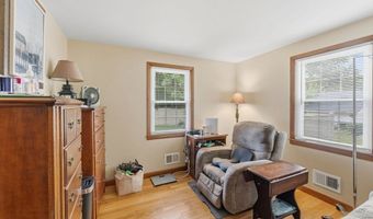 588 Newport Ave, Attleboro, MA 02703