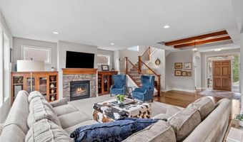 405 Riverside Cir, Anoka, MN 55303
