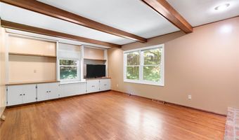 925 Sandin Rd, Akron, OH 44333