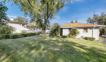 445 S Yale Ave, Addison, IL 60101