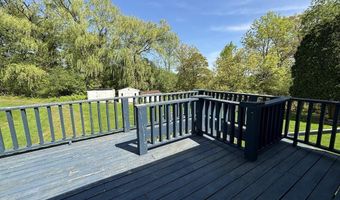 4 Noonan Ln, Albany, NY 12209