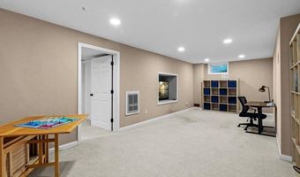 41 Nancy Dr, Ashland, MA 01721