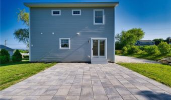 24 Seaspray Way, Little Compton, RI 02837