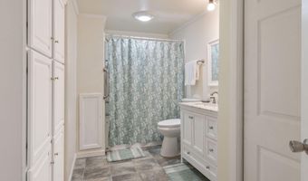 10808 Clarise Dr, Abbeville, LA 70510