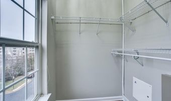 21784 JARVIS Sq, Ashburn, VA 20147