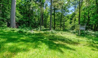 4 Pineway Dr, Auburn, ME 04210