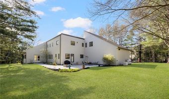 29 Dennell Dr, Lincoln, RI 02865