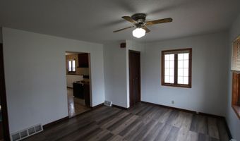 911 S Aldrich St, Aberdeen, SD 57401
