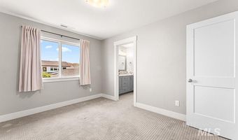 8295 W Sparks Lake Dr, Boise, ID 83714