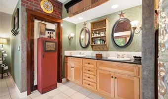 15333 Hillside Dr, Archie, MO 64725