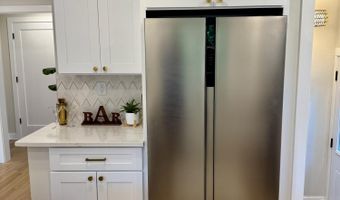 1496 Newport Rd, Ann Arbor, MI 48103