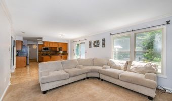 2 Higgins Dr, Alloway, NJ 07462