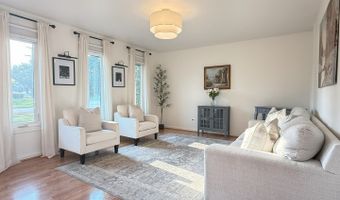 3851 N GALENA Ct, Arlington Heights, IL 60004