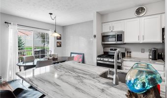 6809 Meadow Ln, Middleburg Heights, OH 44130
