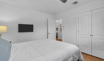 55 Drift Rd, Belford, NJ 07718