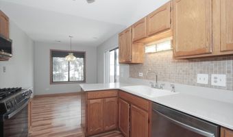 1611 W Partridge Ct 8, Arlington Heights, IL 60004