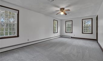 381 Woonsocket Hill Rd, North Smithfield, RI 02896
