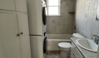 861 Farmington Ave 2nd Floor, Berlin, CT 06037
