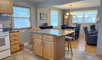 729 S 16th St, Bismarck, ND 58504