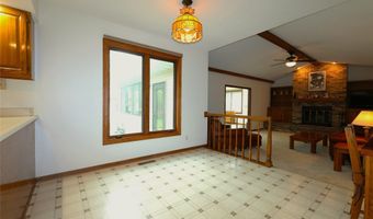 2003 Polk Dr, Ames, IA 50010