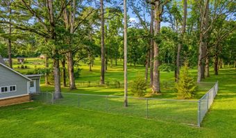 319 Rogers Ave, Bruce, MS 38915