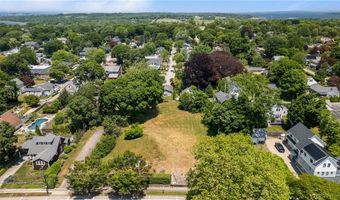 78 Narragansett Ave, Jamestown, RI 02835