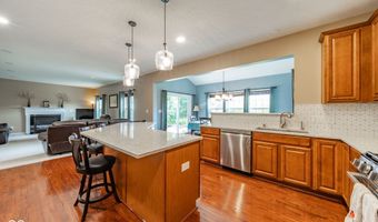 5825 Somerset Blvd E, Bargersville, IN 46106