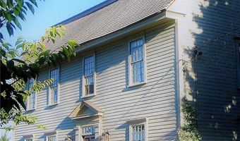 37 Marsh St, Newport, RI 02840
