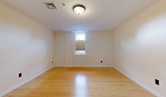 230 College St 7, Burlington, VT 05401